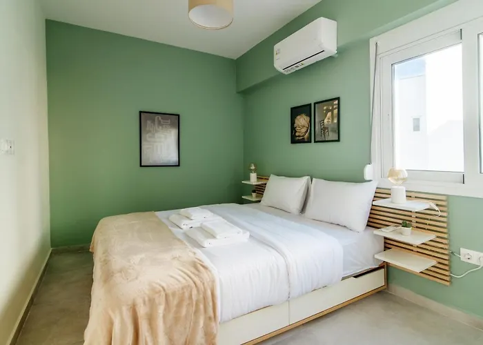 Stunning 2-Bedrooms Apartment In The Heart Of Athens