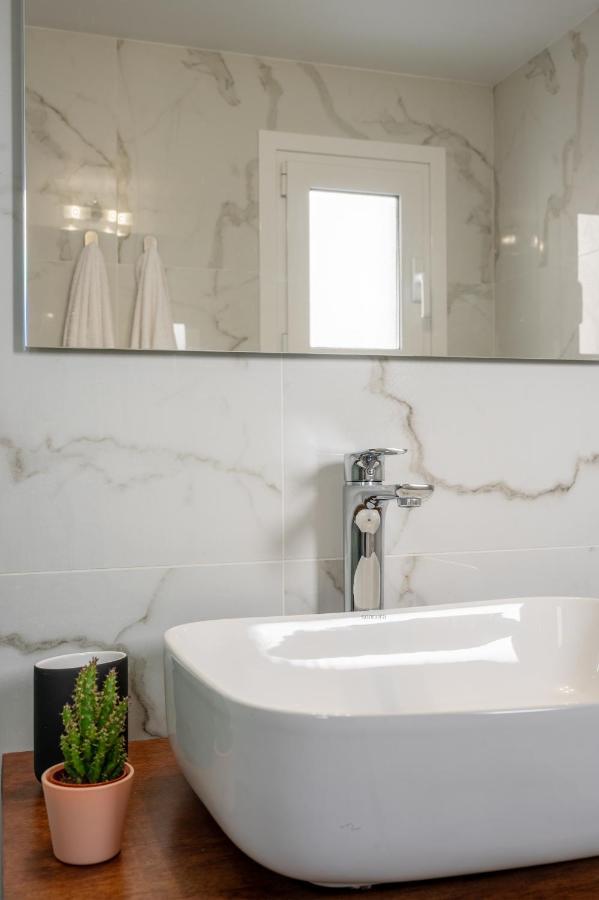 Stunning 2-bedrooms In The Heart Of * Athens